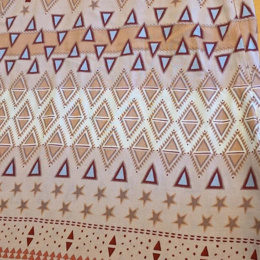 Lulu's Geometric Print Maxi Dress in Pink and Brown. Size XS. NWT